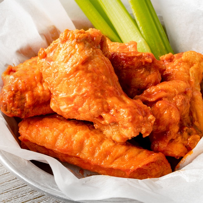 Order 10 Wings food online from Hurricane Grill & Wings store, Syosset on bringmethat.com