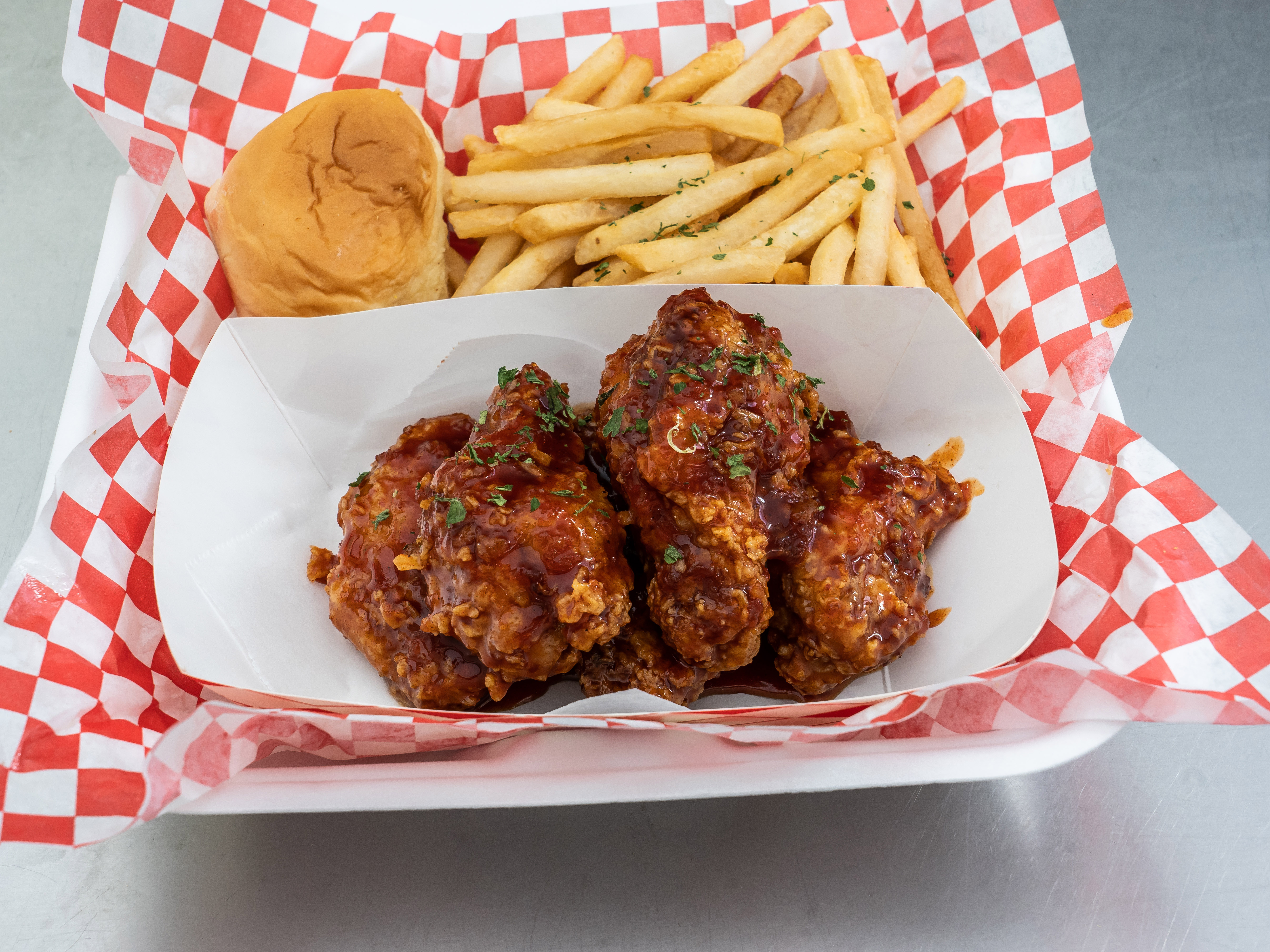 Order 25. Five Piece Crispy Chicken Wings food online from Don Fish & Chicken store, Long Beach on bringmethat.com