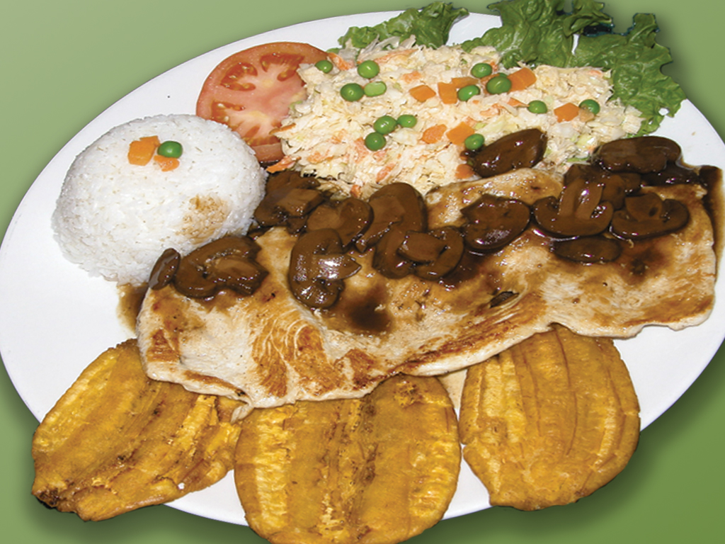 Order 20. Filete de Pollo en Crema de Champinones food online from Cositas Ricas Corp store, Queens on bringmethat.com