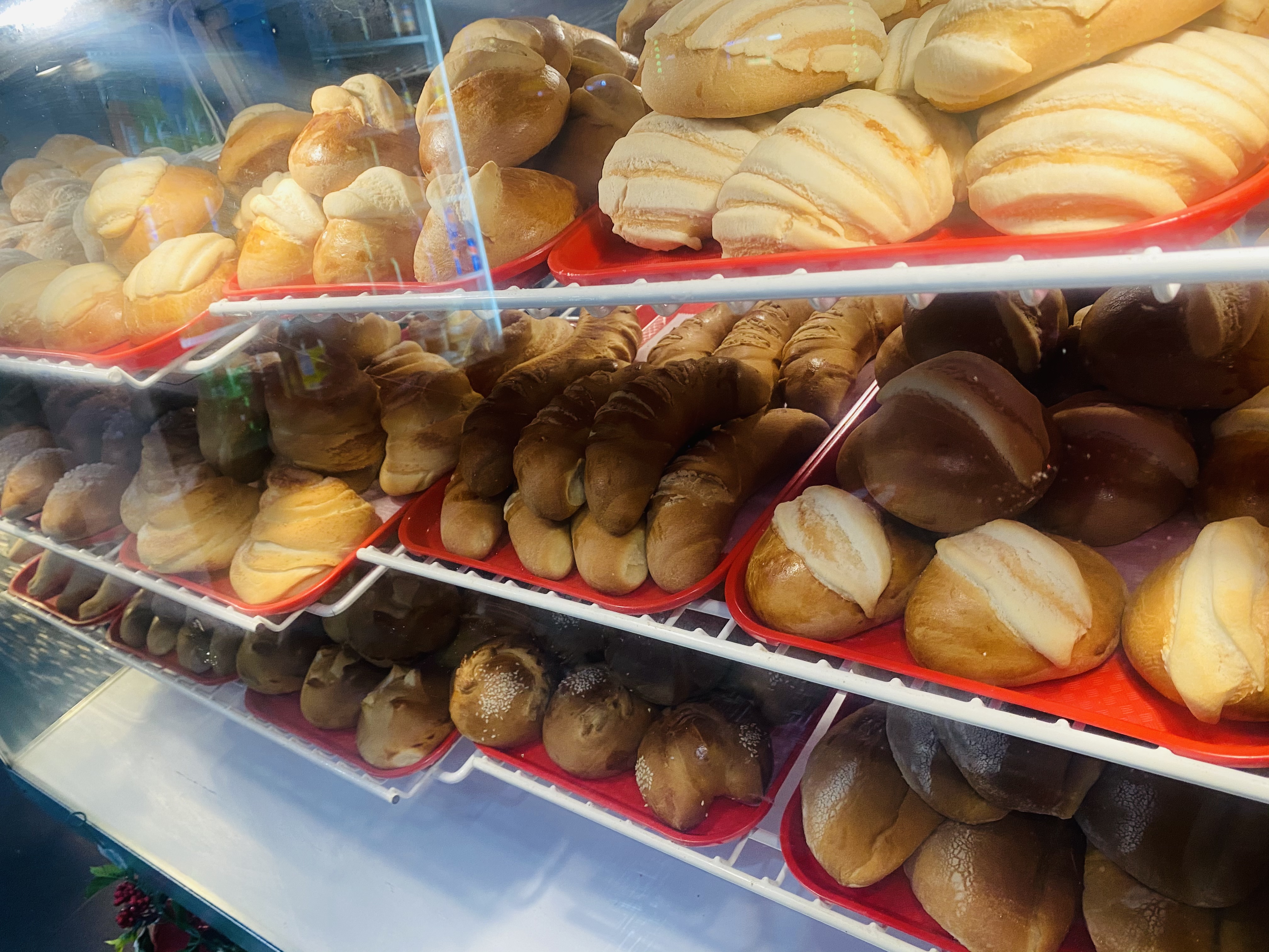 Order Panadería guatemalteca  food online from Sabores Latinos Restaurant & Bakery Corp. store, Richmond Hill on bringmethat.com