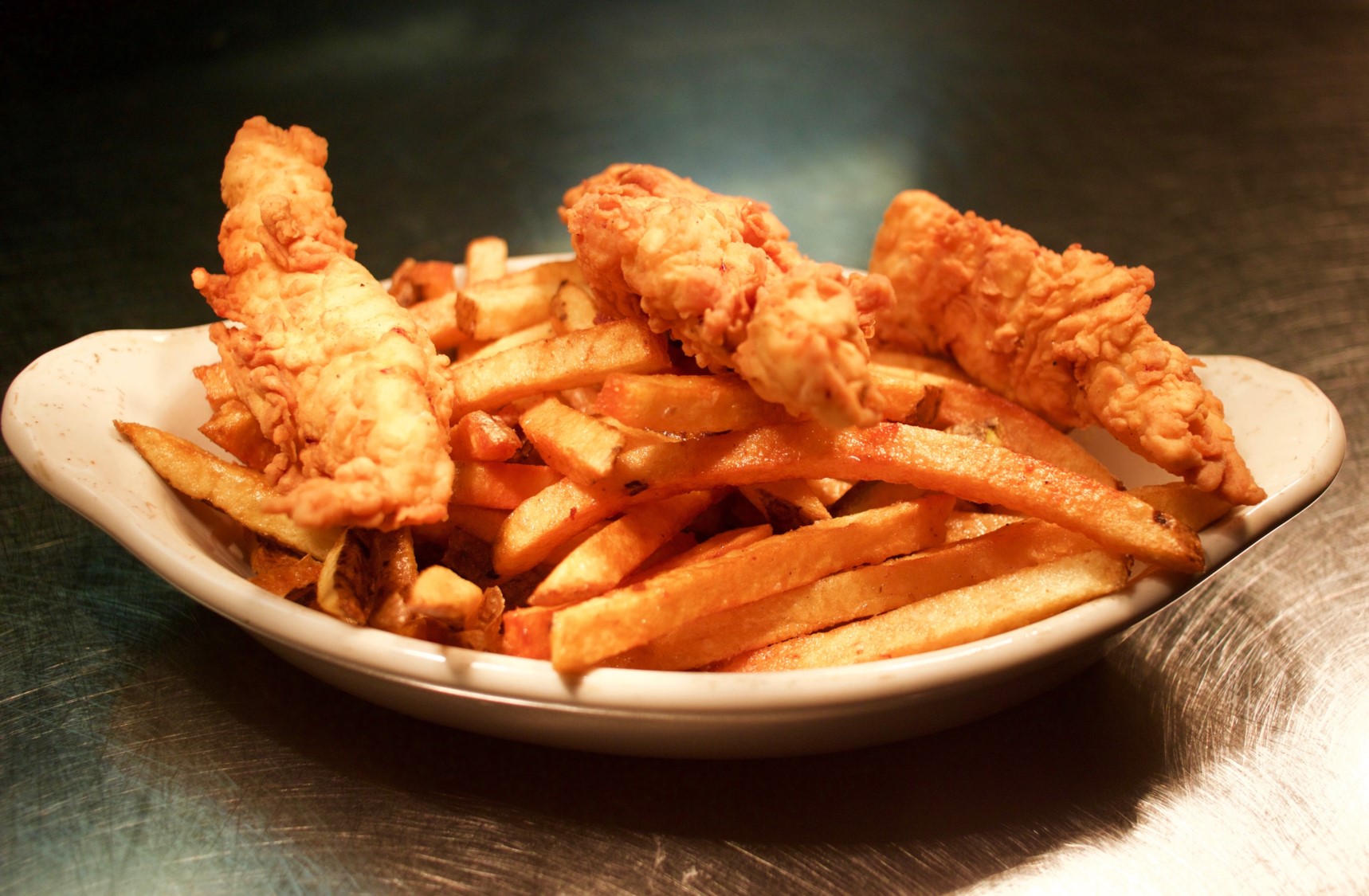 Order Kids Chicken Tenders with Fries food online from Pub By Novo store, Bowling Green on bringmethat.com