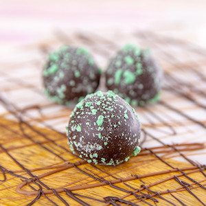 Order Mint Bite-Size Truffle, Dark Chocolate food online from Wockenfuss Candies store, Columbia on bringmethat.com