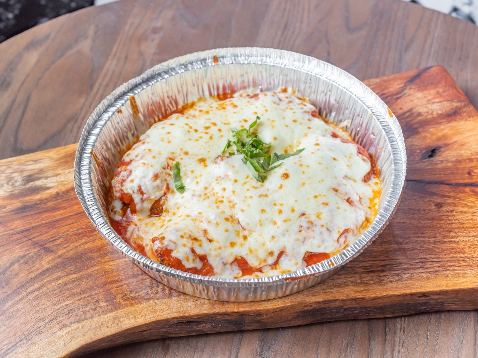 Order Chicken Parm food online from Tutto Calcio Espresso Bar & Giovanna's Kitchen store, Queens on bringmethat.com