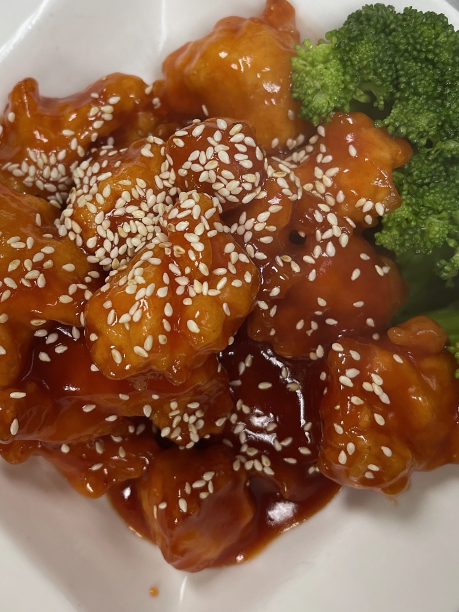 Order L9. Sesame Chicken Lunch Special food online from Shu Han Ju Chinese Restaurant store, New York on bringmethat.com